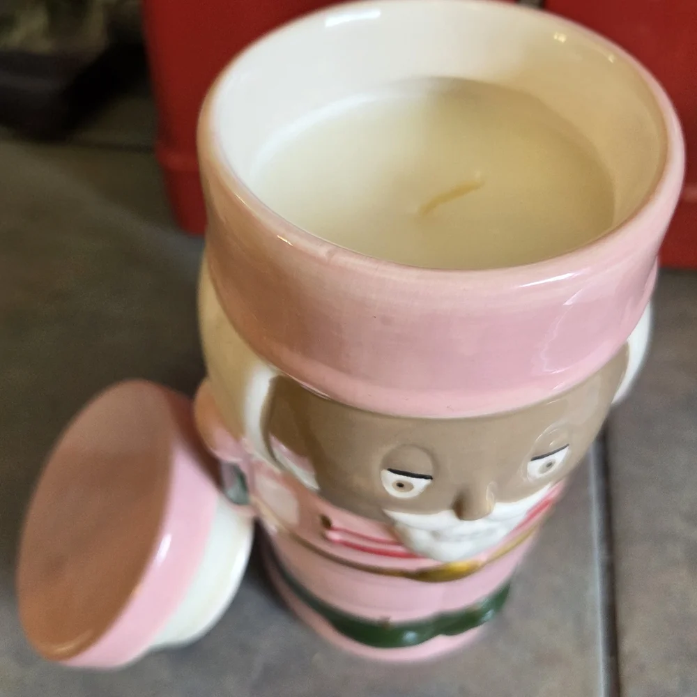 🔺️🆕️🔺️Kirklands Set Of Two, Nutcracker Candles.